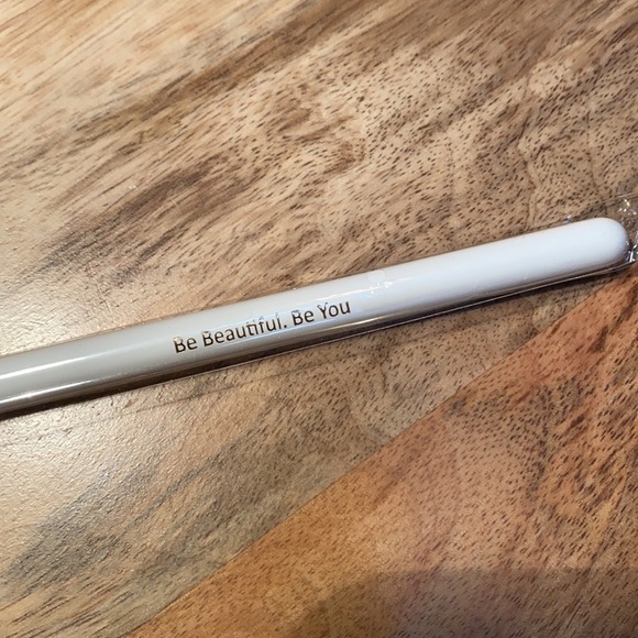 F.A.R.A.H | Blender Brush "Rose Gold Collection" 25E - Picture 4 of 4